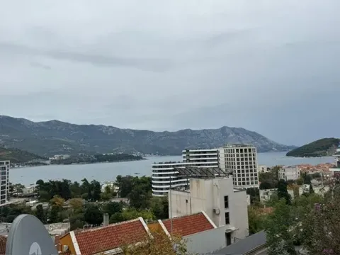 Izdavanje, dvosoban stan, 75m², Budva, Crna Gora - image 2