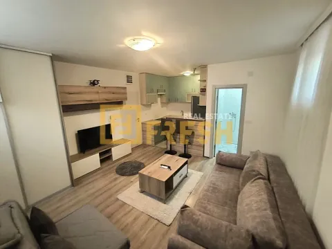 Izdavanje, garsonjera, 28m², City Kvart, Podgorica - image 2