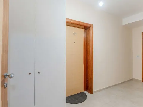 Prodaja, jednosoban stan, 54m², Bečići, Budva - image 16