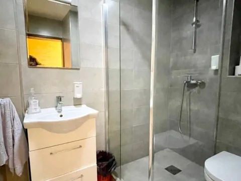 Izdavanje, kuća, 200m², Konik, Podgorica - image 6