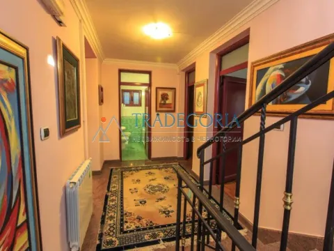 Prodaja, kuća, 400m², Bar, Crna Gora - image 4
