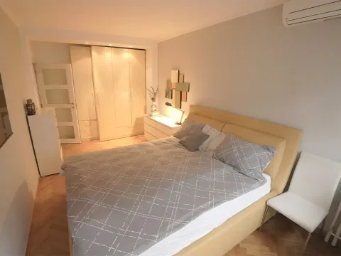 Sale, three bedroom apartment, 81m², Vračar Hram, Vračar Sve Podlokacije - image 6