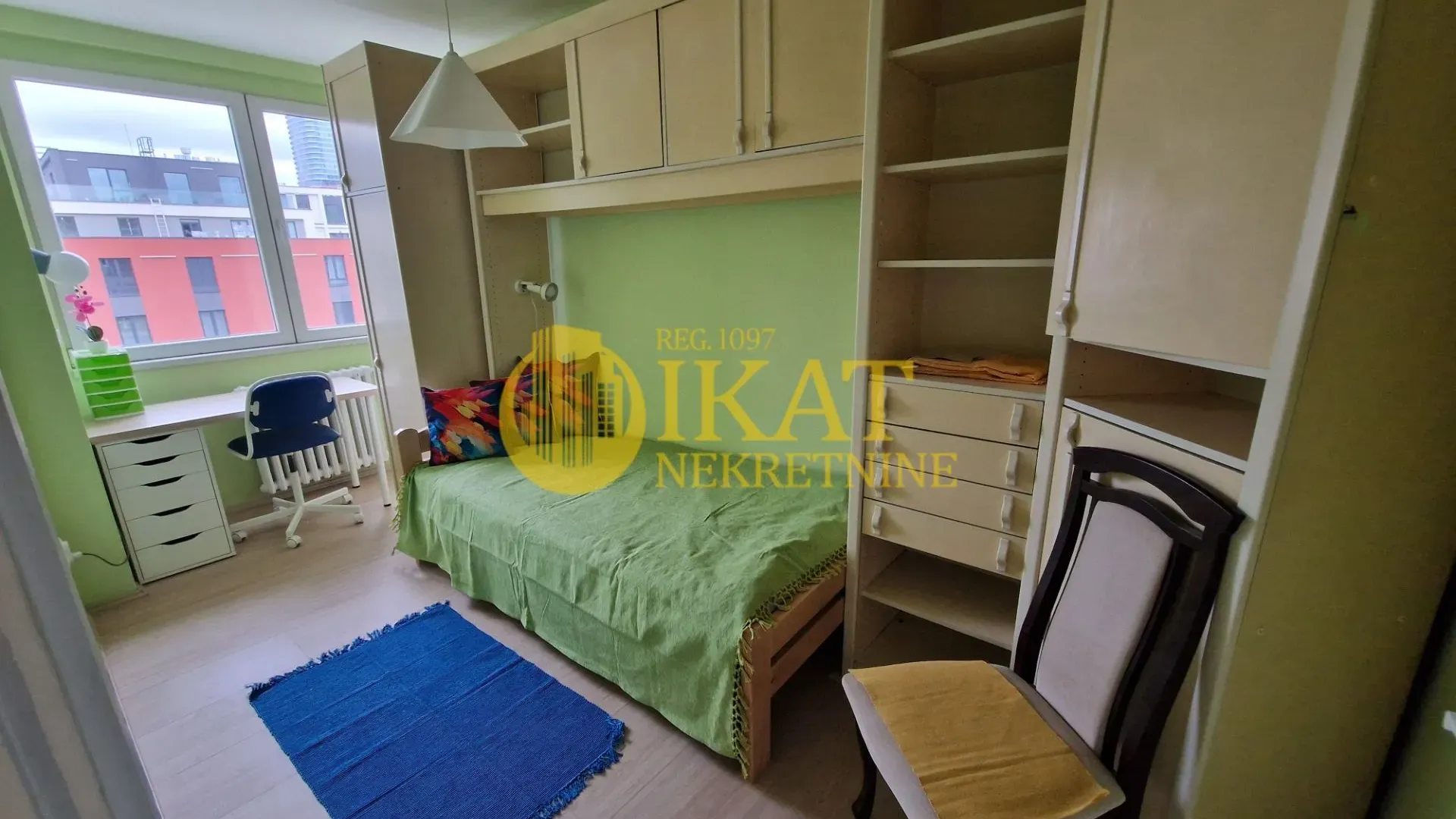 Izdavanje, trosoban stan, 72m², Savski Trg, Beograd