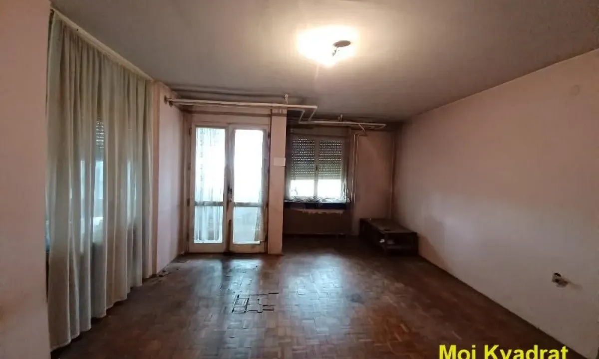 Prodaja, trosoban stan, 73m², Julino Brdo, Beograd