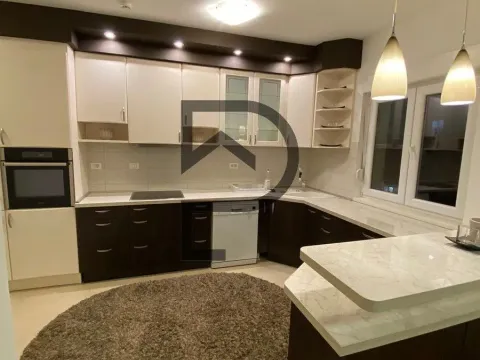 Izdavanje, stan, 120m², City Kvart, Podgorica - image 10