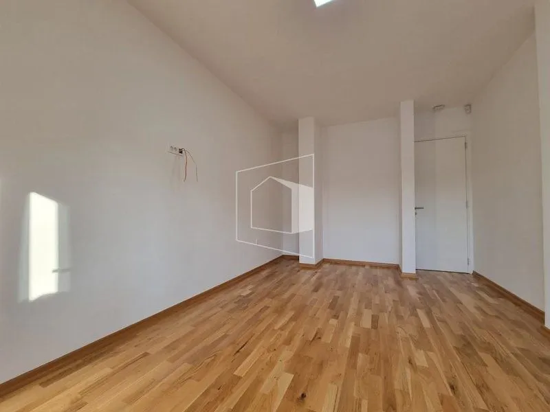 Sale, house, 400m², Tološi, Podgorica