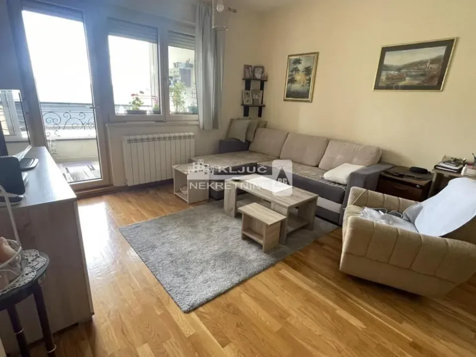 Sale, two bedroom apartment, 64m², Senjak, Beograd