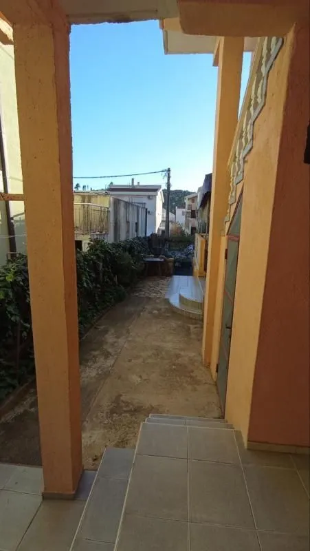 Prodaja, kuća, 210m², Sutomore, Bar