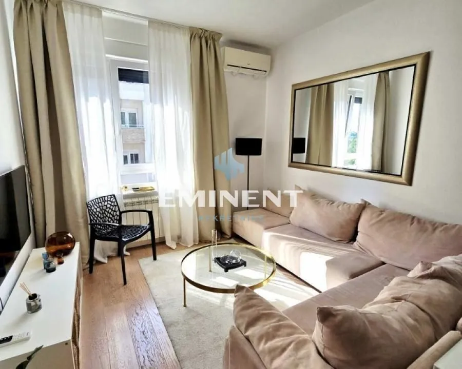 Rent, apartment, 42m², Lipov Lad, Zvezdara Sve Podlokacije
