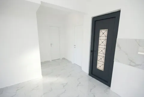 Prodaja, trosoban stan, 72m², Kumbor, Herceg Novi - image 8
