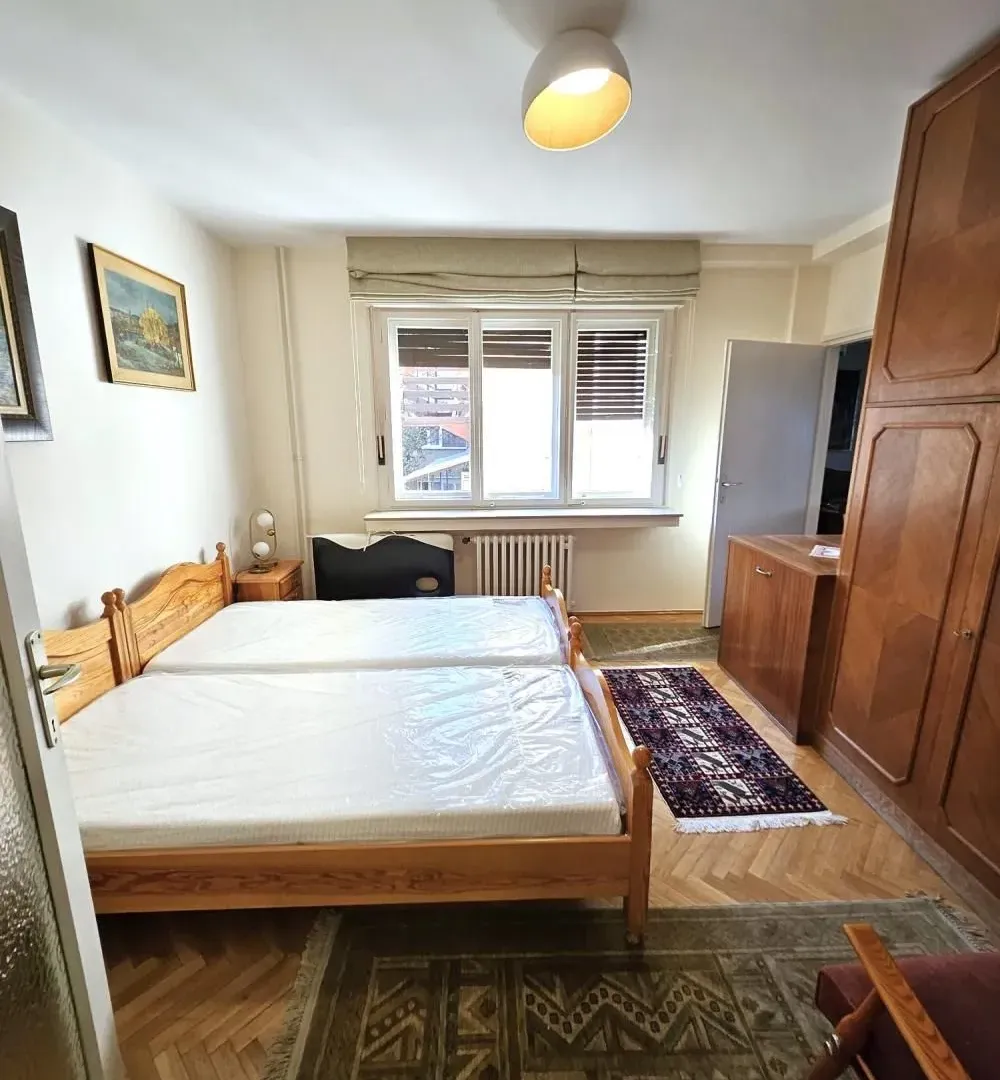 Rent, four bedroom apartment, 143m², Kalenić Pijaca, Vračar Sve Podlokacije