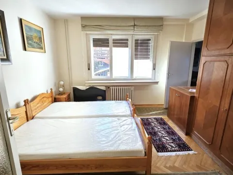 Izdavanje, četvorosoban stan, 143m², Kalenić Pijaca, Vračar Sve Podlokacije - image 12