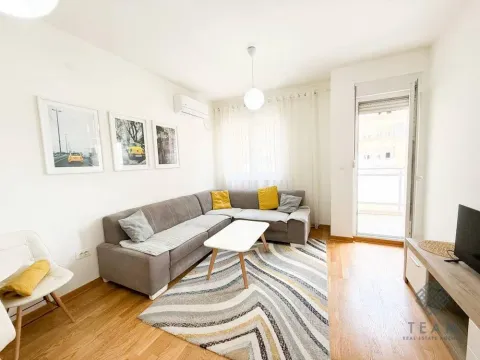 Izdavanje, jednosoban stan, 43m², City Kej, Podgorica - image 3