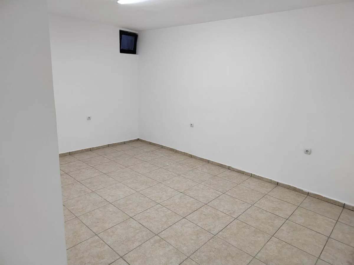 Izdavanje, poslovni prostor, 114m², Durlan, Niš