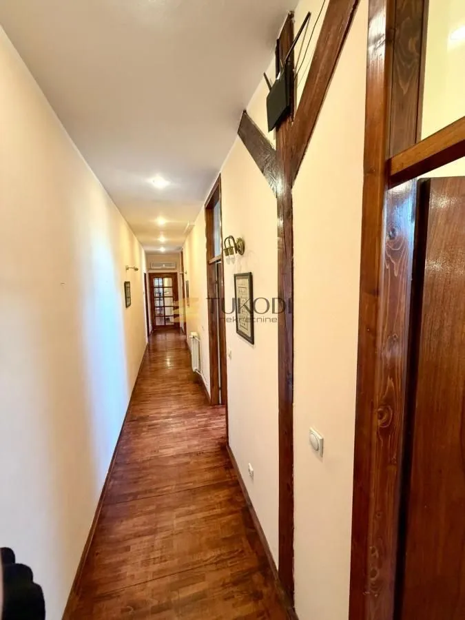 Rent, apartment, 210m², Stari Grad, Beograd