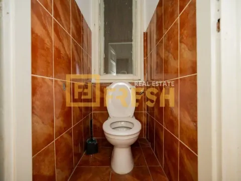 Izdavanje, poslovni prostor, 85m², Centar, Podgorica - image 6