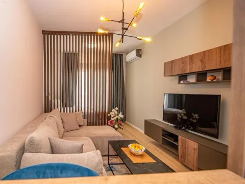 Izdavanje, stan, 36m², Centar, Bar - image 2