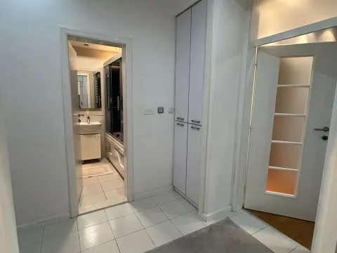 Prodaja, stan, 51m², Stari Aerodrom, Podgorica - image 11