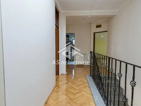 Izdavanje, stan, 210m², Savski Venac, Beograd - image 10