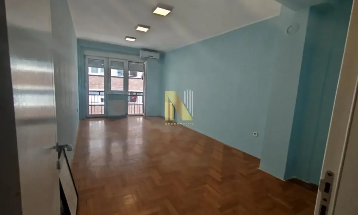 Sale, three bedroom apartment, 78m², Centar, Novi Sad