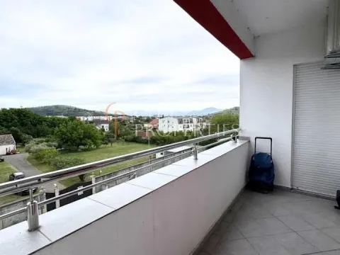 Prodaja, stan, 80m², City Kvart, Podgorica - image 10