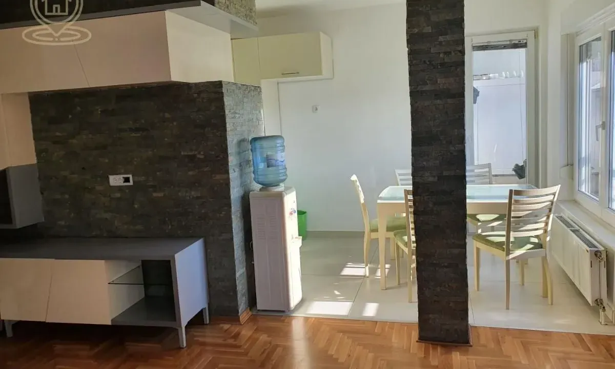 Izdavanje, stan, 110m², Banatić, Novi Sad Sve Podlokacije