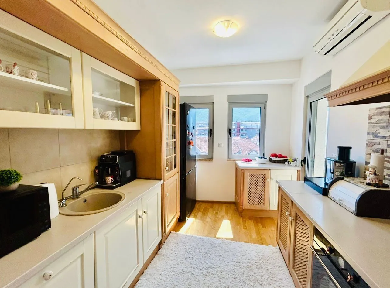 Prodaja, trosoban stan, 151m², Rozino, Budva