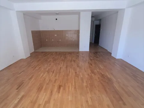 Prodaja, dvosoban stan, 107m², Petrovac, Budva