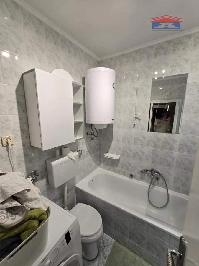Prodaja, trosoban stan, 75m², Grbavica, Novi Sad Sve Podlokacije