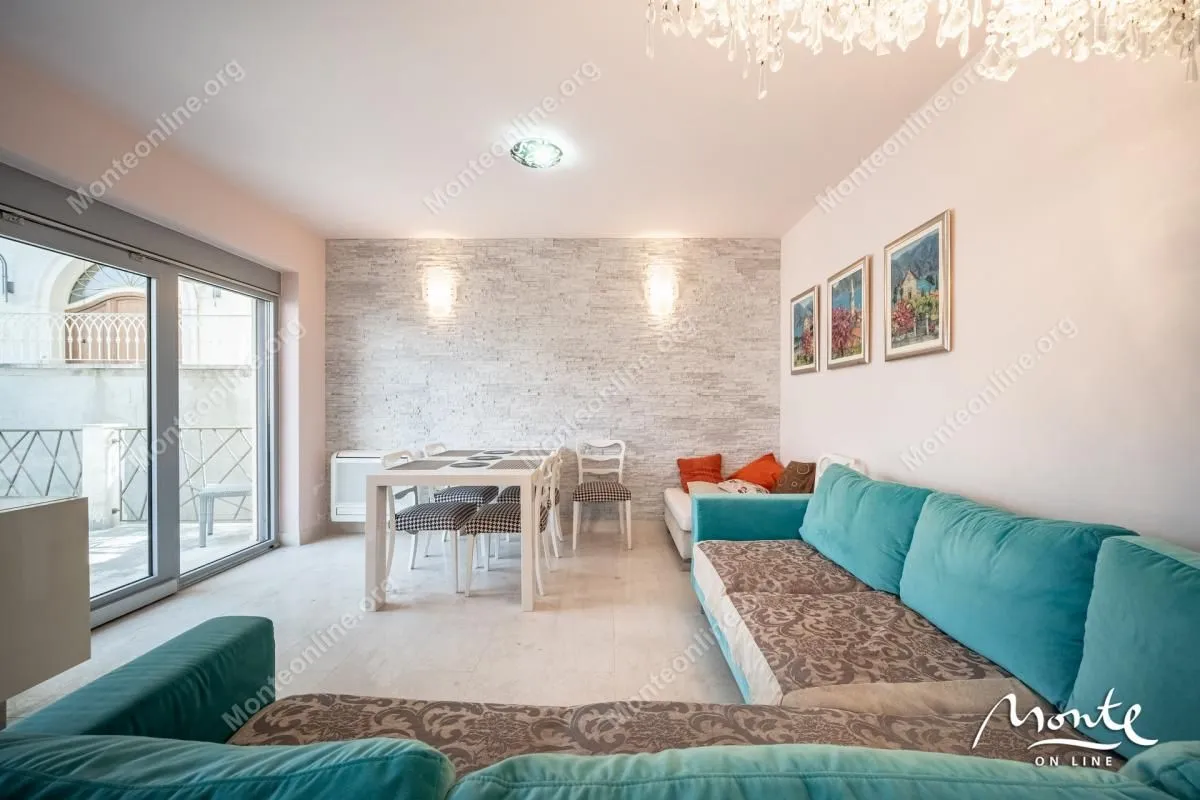 Sale, house, 484m², Stoliv, Kotor