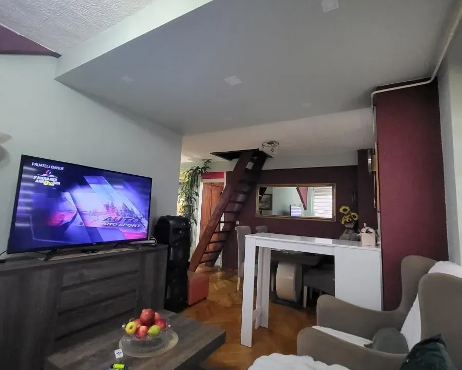 Prodaja, trosoban stan, 66m², Palilula, Niš