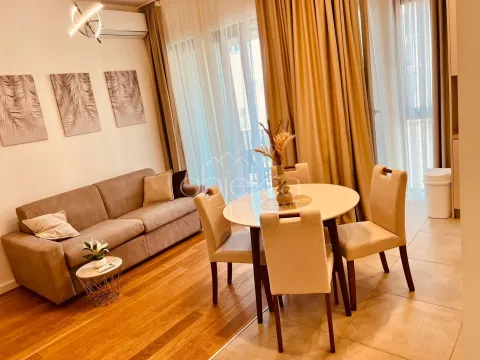 Izdavanje, stan, 49m², Tivat, Crna Gora - image 4
