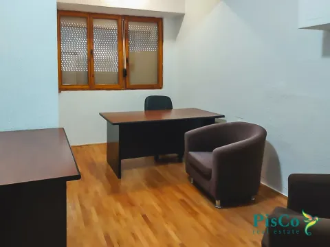 Izdavanje, dvosoban stan, 70m², Centar, Podgorica - image 6