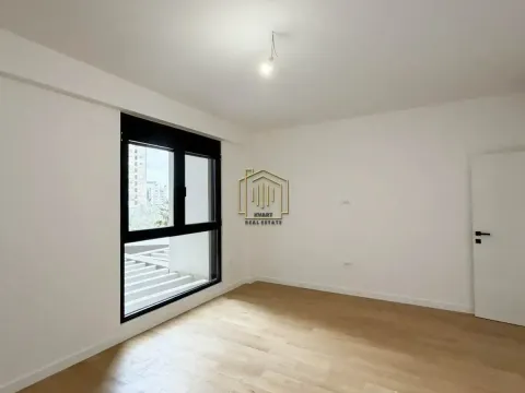 Prodaja, jednosoban stan, 54m², Centar, Bar - image 2
