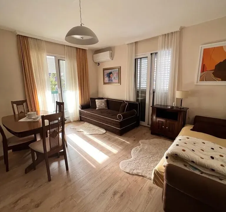 Prodaja, garsonjera, 33m², Centar, Budva