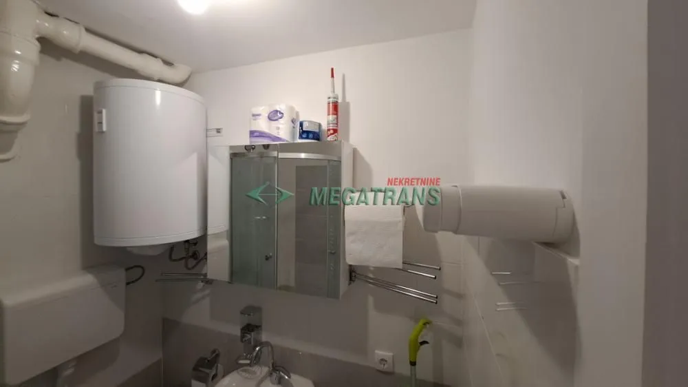 Izdavanje, dvosoban stan, 42m², Liman 2, Novi Sad Sve Podlokacije