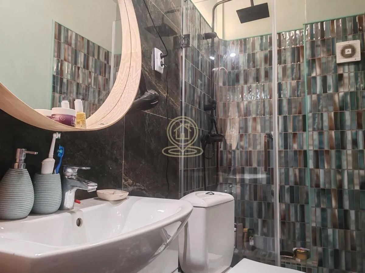 Prodaja, četvorosoban stan, 70m², Bulevar Evrope, Novi Sad Sve Podlokacije