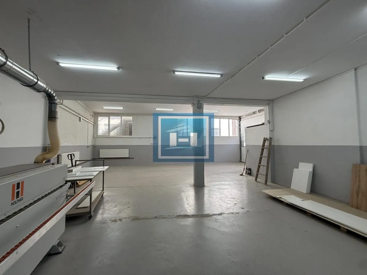 Rent, office space, 194m², Industrijska zona, Jagodina