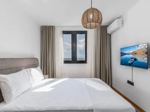 Sale, two bedroom apartment, 67m², Sveti Stefan, Budva - image 3