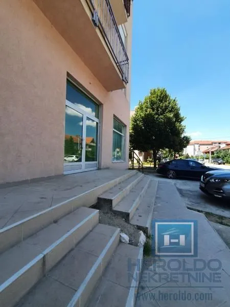 Sale, office space, 189m², Aqua park, Jagodina