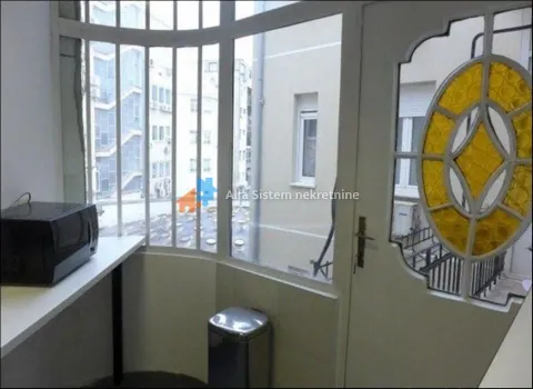 Rent, four bedroom apartment, 120m², Stari Grad, Beograd - image 12