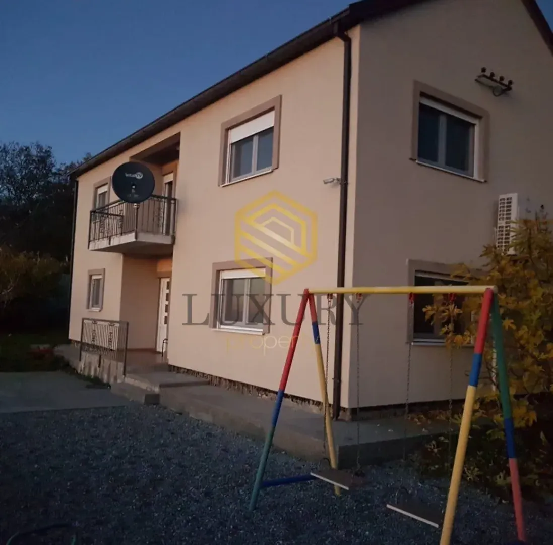 Rent, house, 200m², Masline, Podgorica