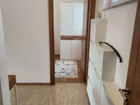 Izdavanje, dvosoban stan, 60m², Budva, Crna Gora - image 9