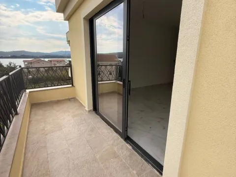 Prodaja, jednosoban stan, 49m², Tivat, Crna Gora - image 11