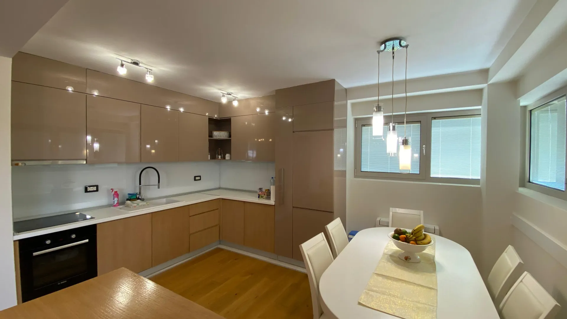 Rent, two bedroom apartment, 89m², Radanovići, Kotor