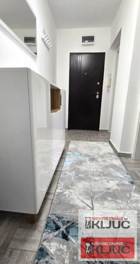Izdavanje, dvosoban stan, 54m², Rotkvarija, Novi Sad Sve Podlokacije