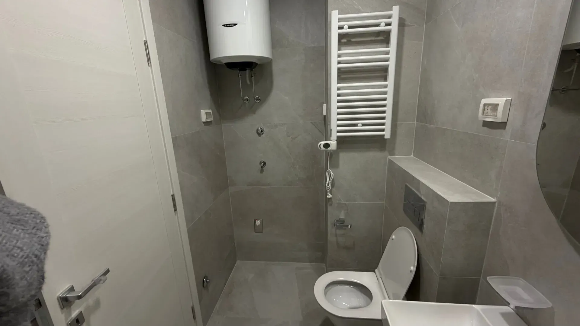 Prodaja, jednosoban stan, 40m², Central Point, Podgorica