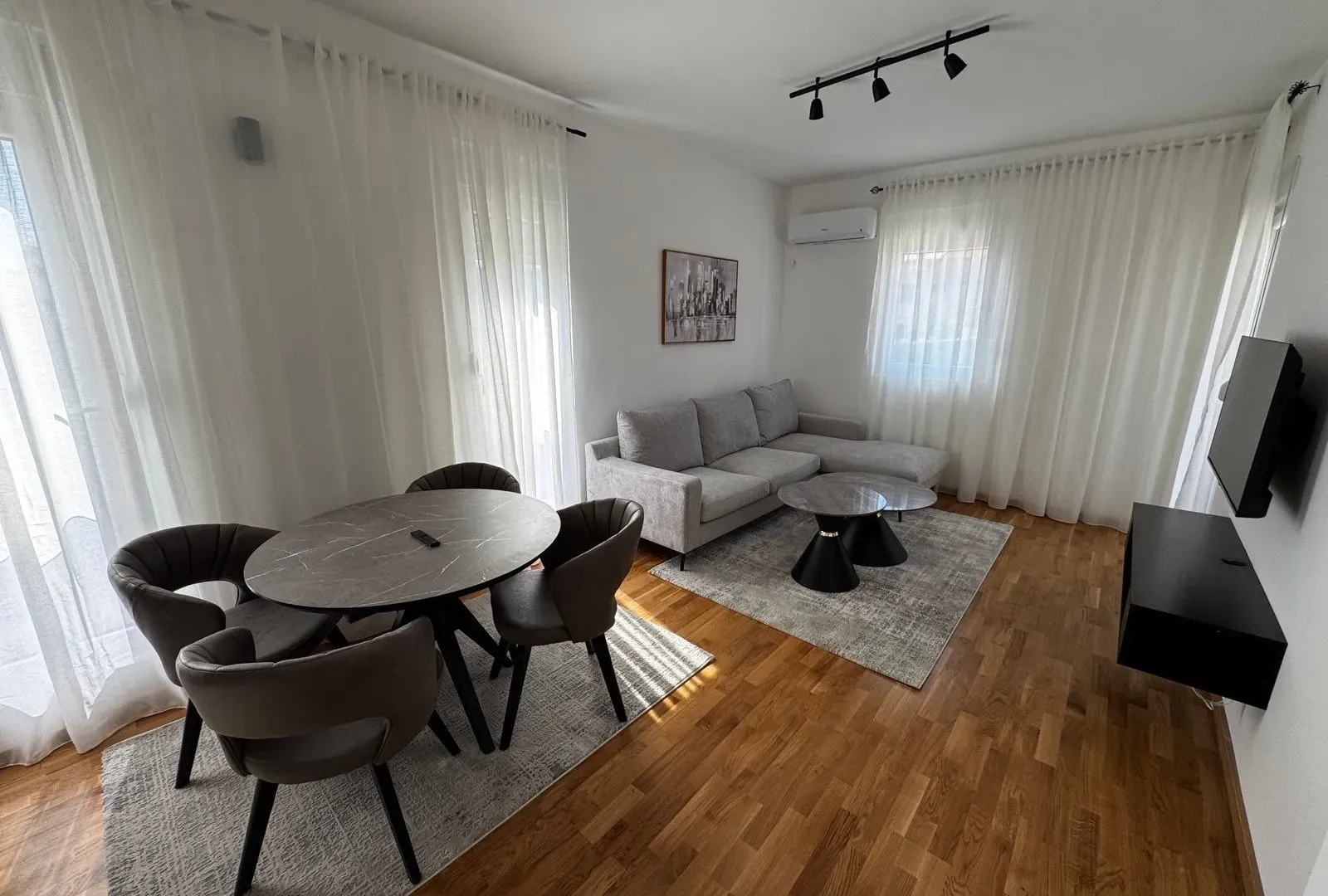 Izdavanje, dvosoban stan, 59m², Zagorič, Podgorica