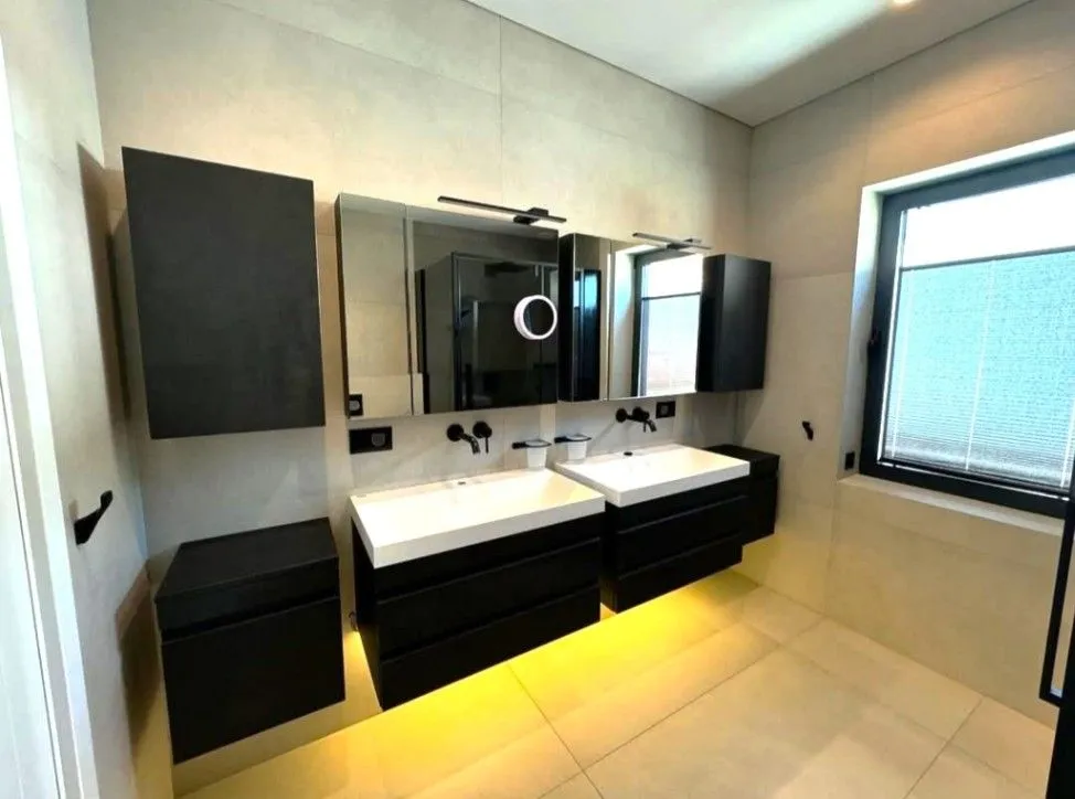 Sale, house, 200m², Kavač, Kotor