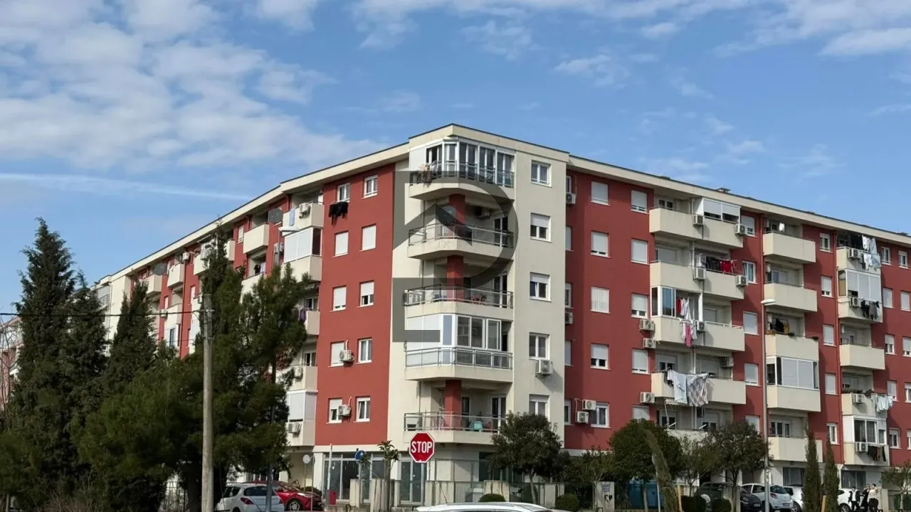 Izdavanje, stan, 49m², Ljubović, Podgorica
